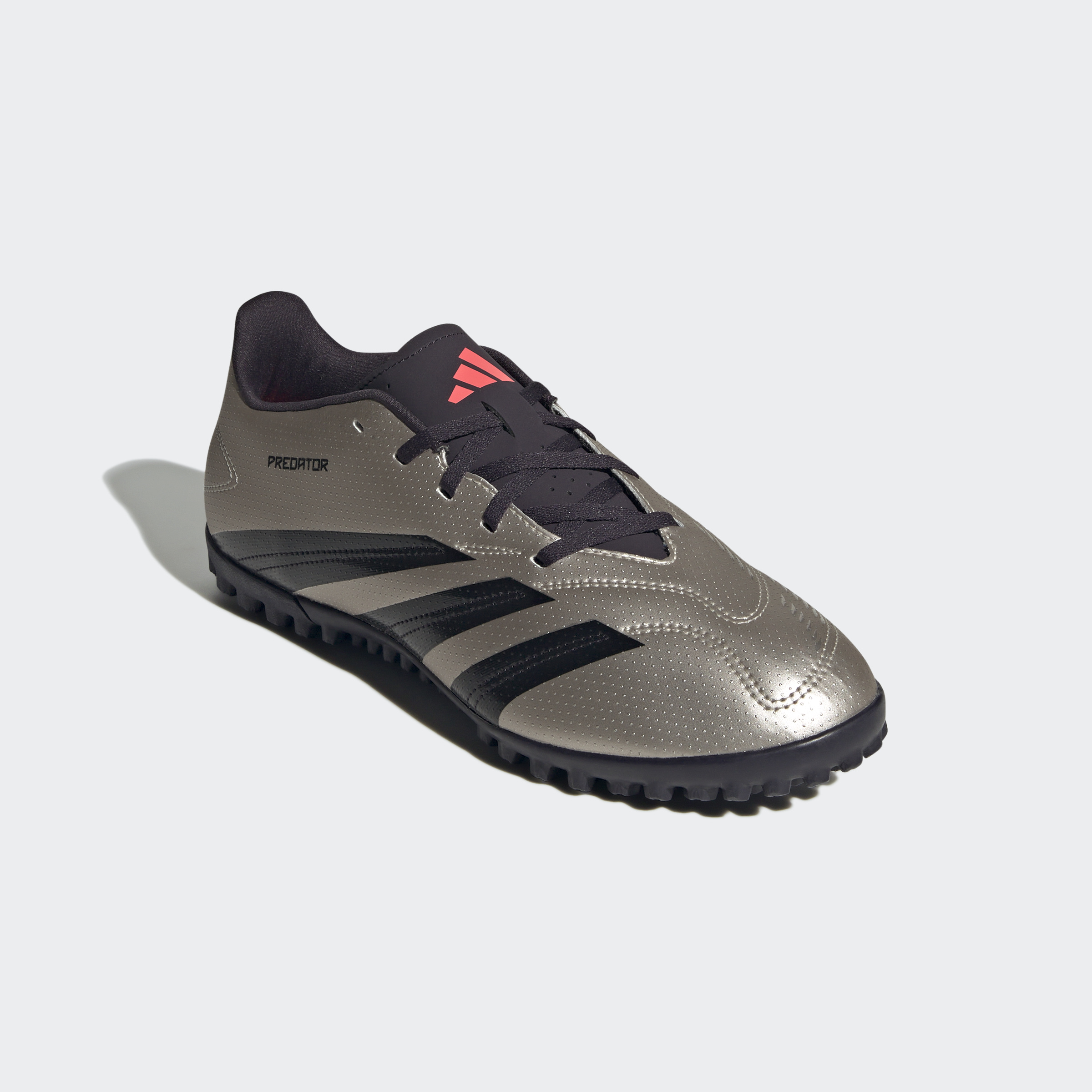 حذاء Predator Club Turf